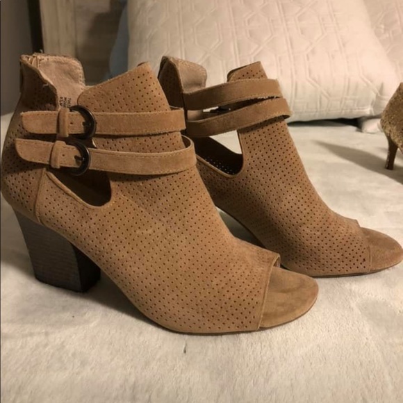 Open toe boots - Picture 1 of 1